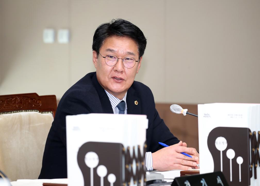'제357회 임시회 제3차 건설소방위원회' 게시글의 사진(20) '250207_제357회 임시회 제3차 건설소방위원회_28.JPG'