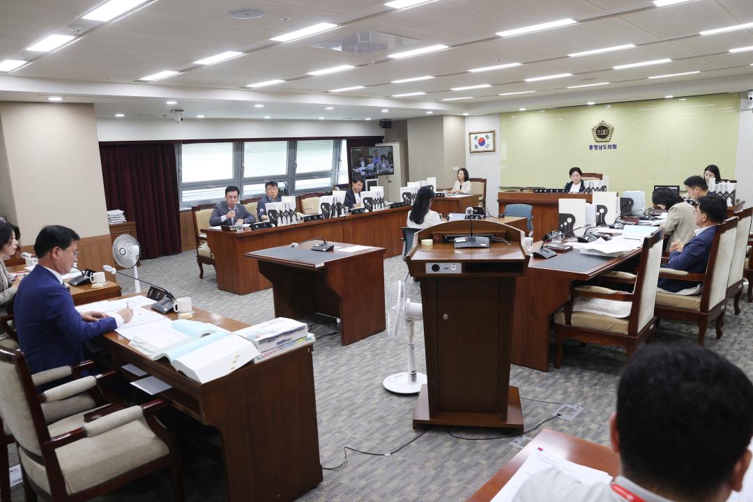 '제351회 정례회 제1차 행정문화위원회' 게시글의 사진(3) '240611_제351회 정례회 행정문화위원회 (1차) (3).JPG'