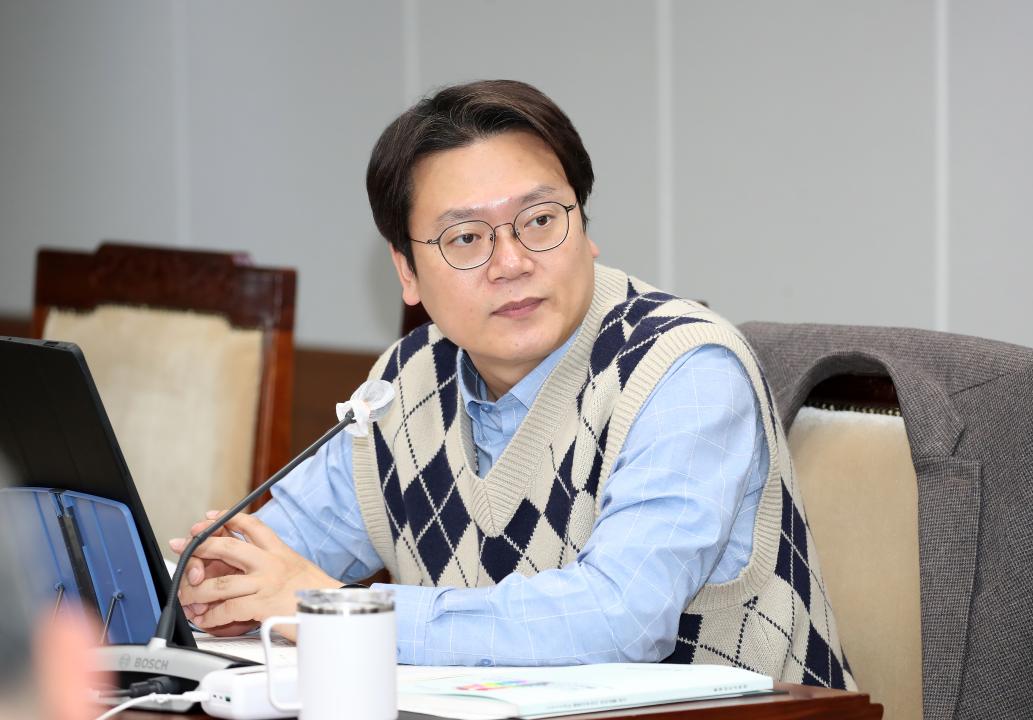 '제357회 임시회 제1차 교육위원회' 게시글의 사진(27) '250206_제357회 임시회 제1차 교육위원회_40.JPG'