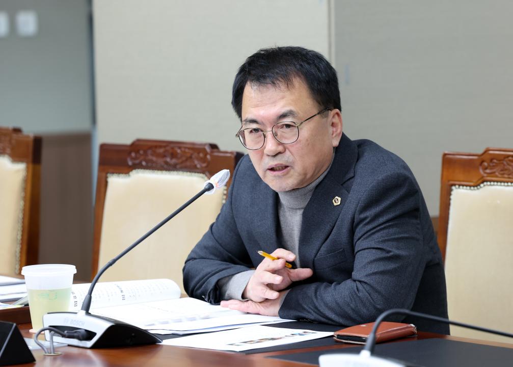 '제357회 임시회 제3차 농수산해양위원회' 게시글의 사진(75) '0207_농수산해양위원회45.jpg'