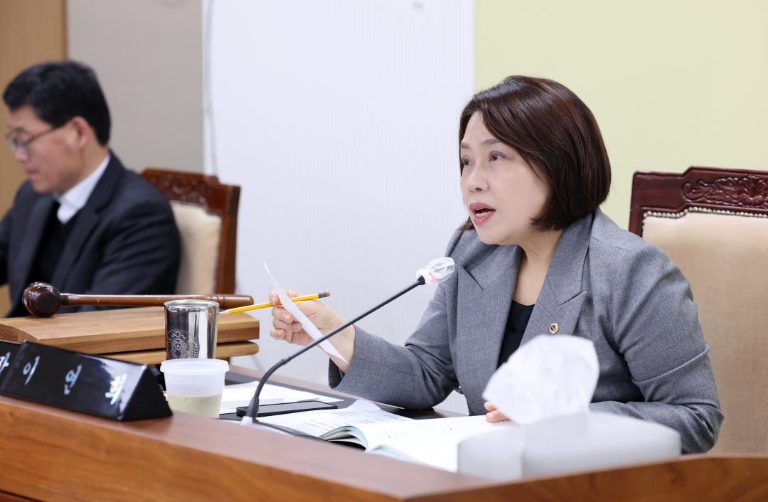 '제357회 임시회 제3차 농수산해양위원회' 게시글의 사진(21) '0207_농수산해양위원회33.jpg'