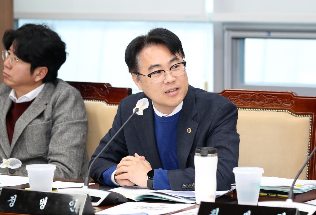 '제1차 예산결산특별위원회' 게시글의 사진(34) '250218_제357회 임시회 예산결산특별위원회_42.JPG'