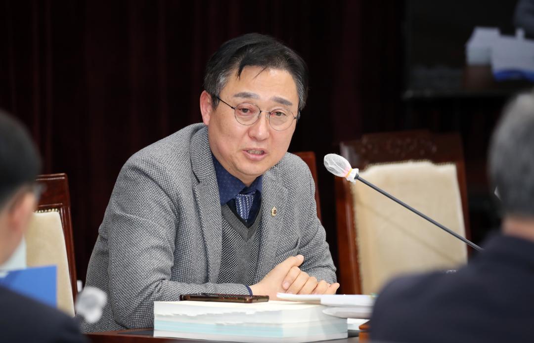 '제357회 임시회 제1차 교육위원회' 게시글의 사진(22) '250206_제357회 임시회 제1차 교육위원회_30.JPG'
