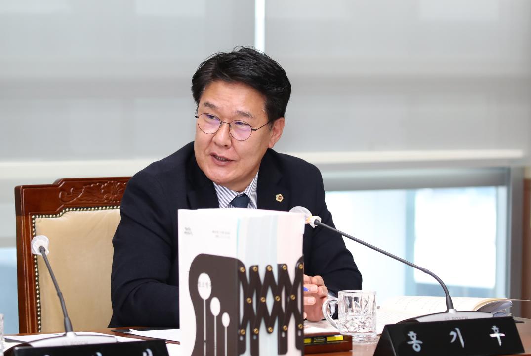 '제357회 임시회 제3차 건설소방위원회' 게시글의 사진(19) '250207_제357회 임시회 제3차 건설소방위원회_27.JPG'