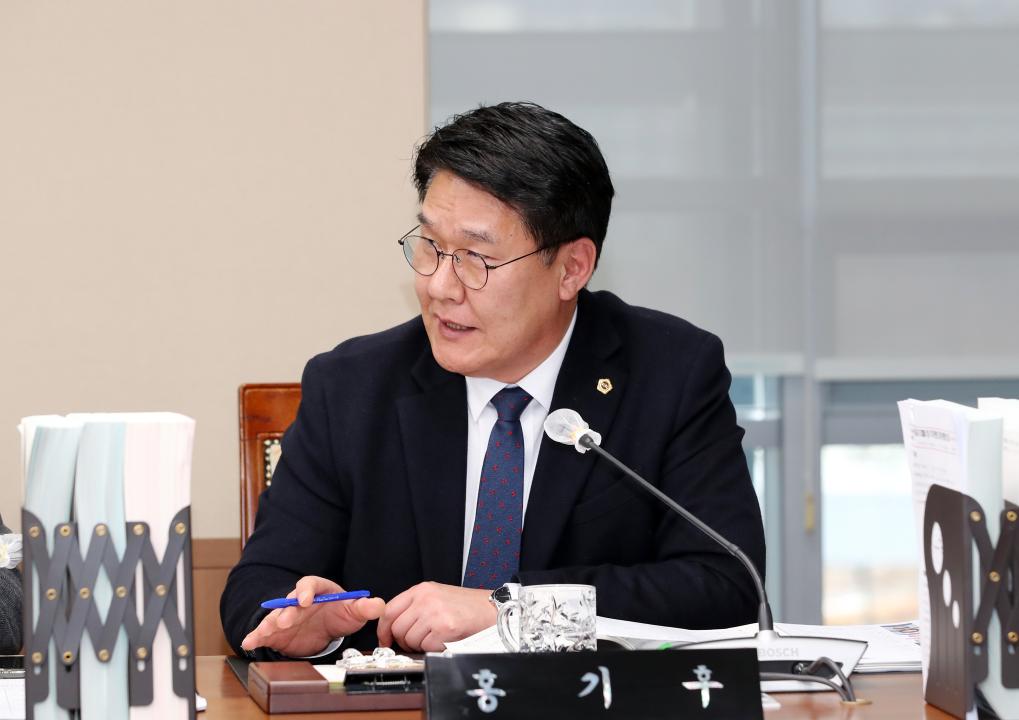 '제357회 임시회 제4차 건설소방위원회' 게시글의 사진(14) '250210_제357회 임시회 제4차 건설소방위원회_16.JPG'