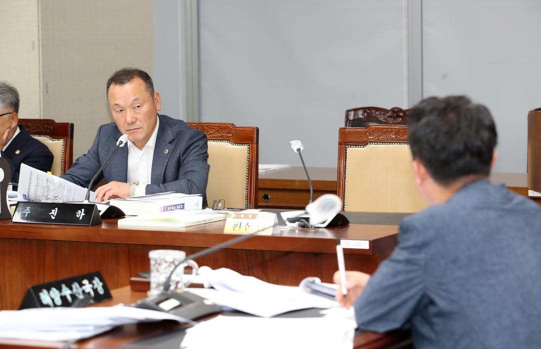 '제352회 정례회 제1차 농수산해양위원회' 게시글의 사진(15) '240611_제352회 정례회 제1차 농수산해양위원회_18.JPG'