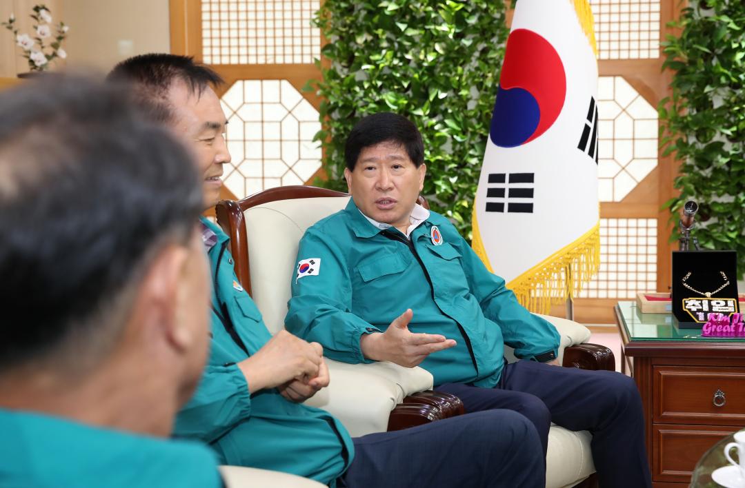 '충남도교육청 을지훈련 근무자 격려 방문' 게시글의 사진(7) '240820_을지훈련 근무자 격려 방문 도교육청_08.JPG'