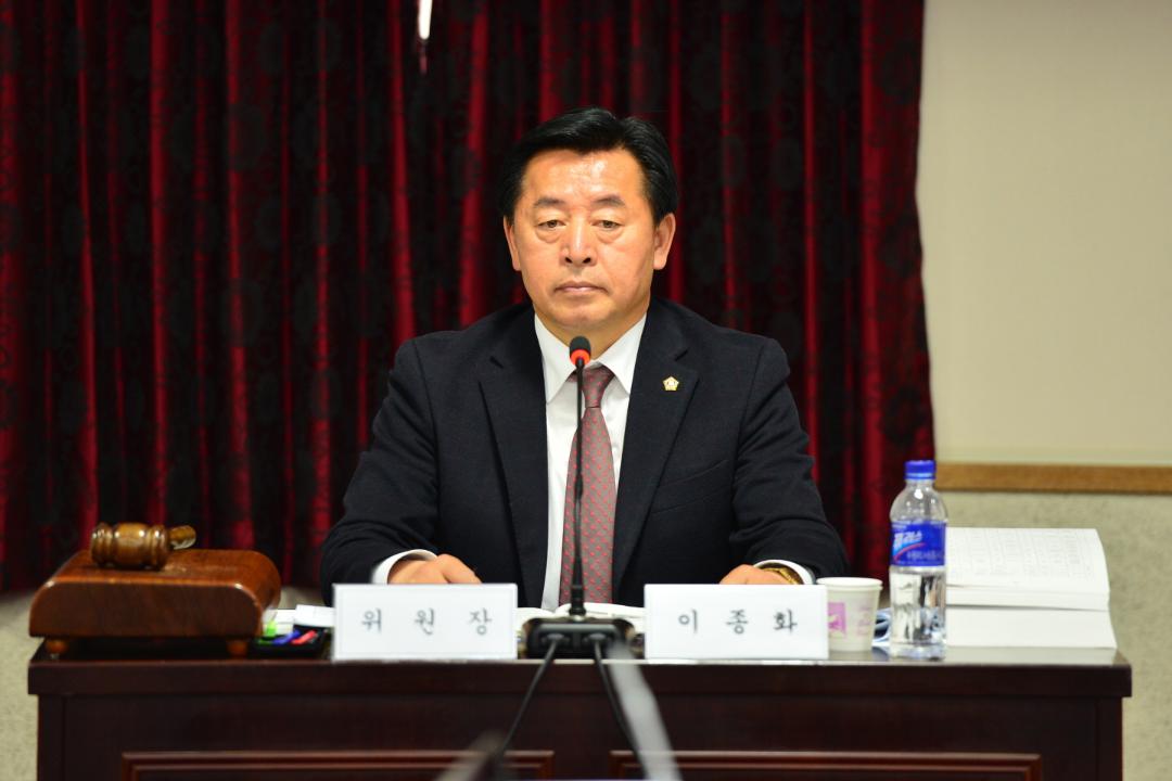 '제275회 정례회 건설해양소방위원회 종합건설사업소 행정사무감사' 게시글의 사진(7) '20141113_제275정_건소위행감[종합건설사업소]385.jpg'