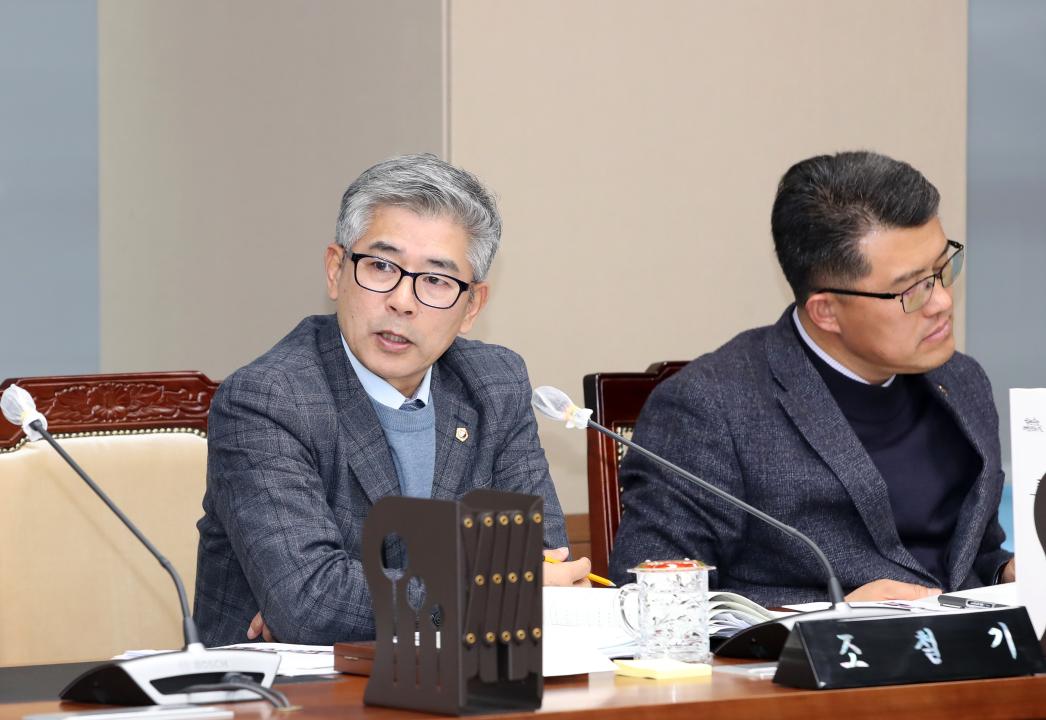 '제357회 임시회 제1차 건설소방위원회' 게시글의 사진(24) '250205_제357회 임시회 제1차 건설소방위원회_31.JPG'