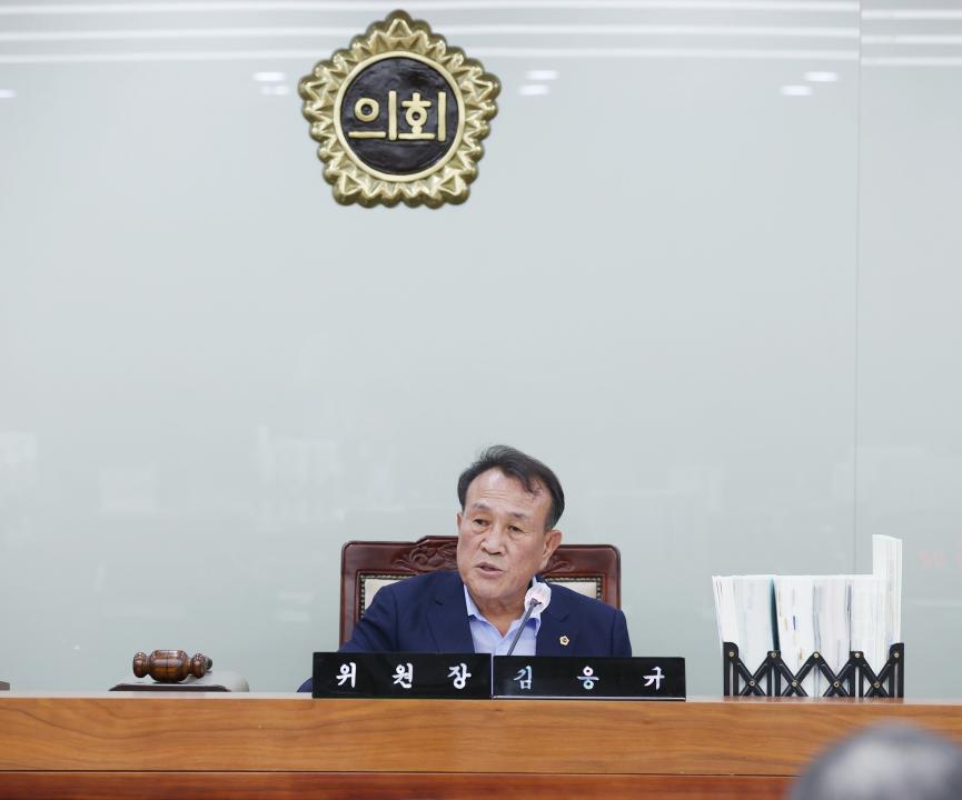 '제351회 정례회 제1차 복지환경위원회' 게시글의 사진(3) '240611_제351회 정례회 복지환경위원회 (1차) (10).JPG'