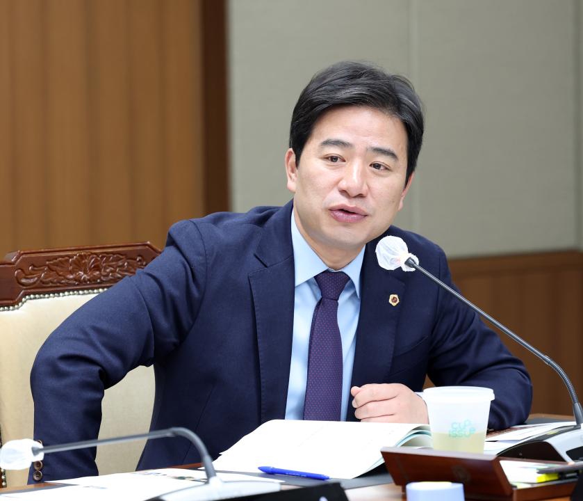 '제357회 임시회 제3차 농수산해양위원회' 게시글의 사진(34) '0207_농수산해양위원회57.jpg'