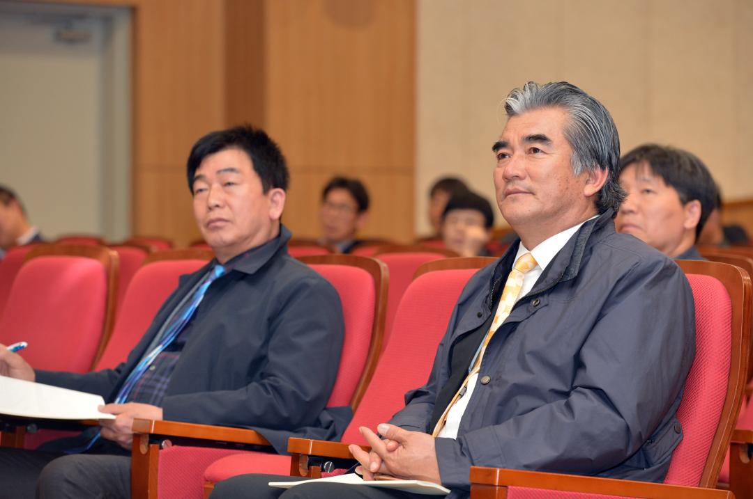 '21세기 미래역량을 키우는 수학교육의 방향 의정토론회' 게시글의 사진(13) '0410_한옥동 의원 의정토론회29.jpg'