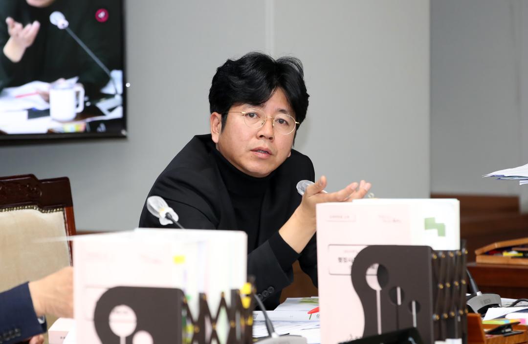'제356회 정례회 교육위원회 행정사무감사' 게시글의 사진(61) '241118_제356회 정례회 교육위원회 행감_90.JPG'