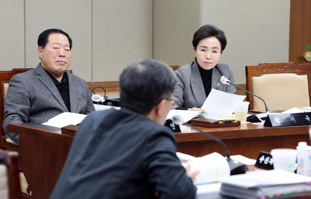 '제357회 임시회 제3차 농수산해양위원회' 게시글의 사진(45) '0207_농수산해양위원회79.jpg'