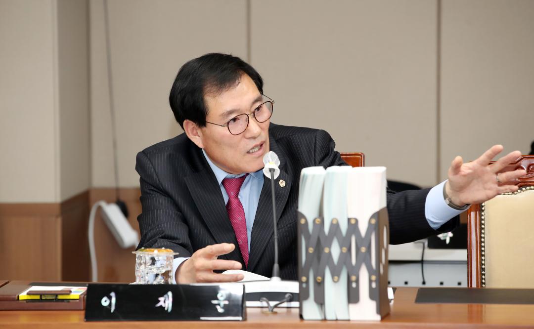 '제357회 임시회 제4차 건설소방위원회' 게시글의 사진(26) '250210_제357회 임시회 제4차 건설소방위원회_31.JPG'