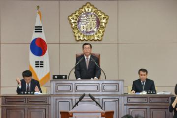 제257회 2차 본회의(도정 및 교육행정 질문, 이준우의장)