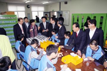 교육사회위원회, 공주정명학교 방문