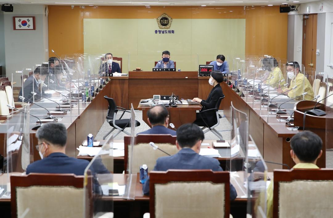 '충남도의회, 서산의료원장 후보자 인사청문회 개최' 게시글의 사진(2) '211015_충남의료원장 인사청문회1.jpg'