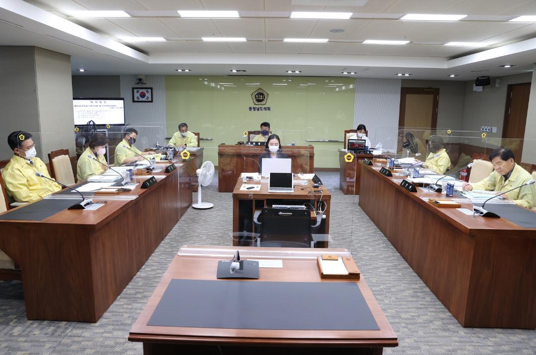 '충남도의회 복환위, 소관 부서 추경안 심사' 게시글의 사진(2) '211007 충남도의회 복환위, 소관 부서 추경안 심사 (2).JPG'